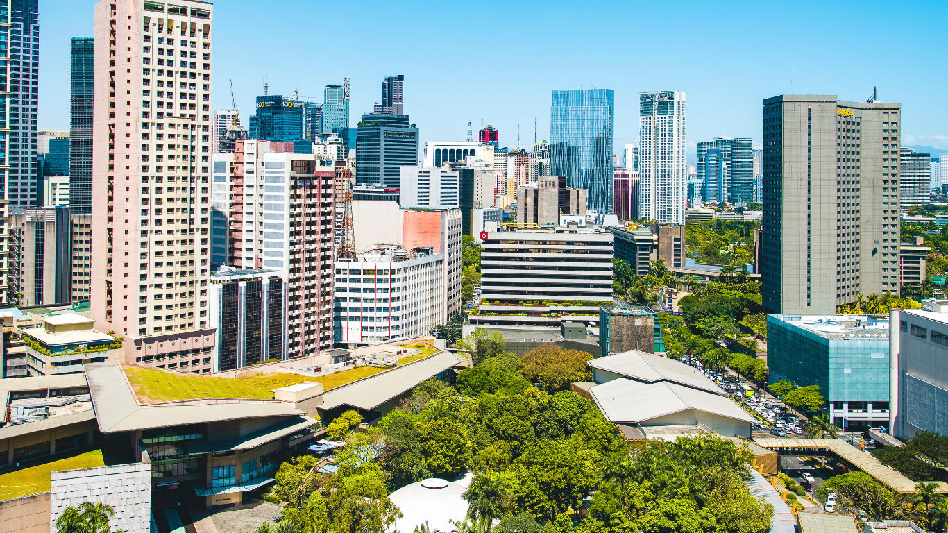 Urban greenery in Manila, Philippines