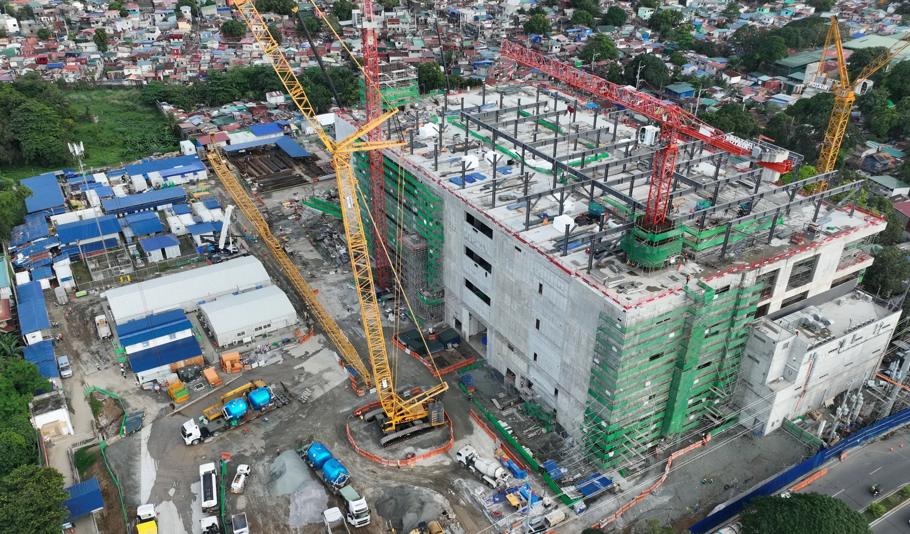 STT_Fairview_1_topping_off